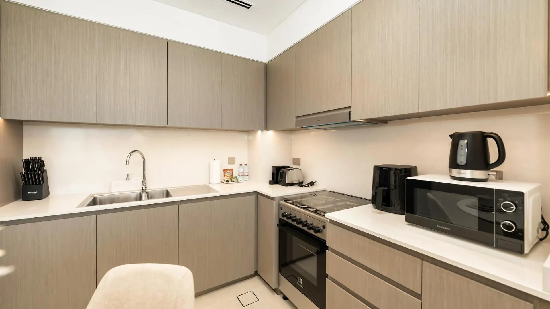 Smartstay At Grande Signature - Burj Khalifa View - 5 Min Dubai Mall - Downtown Dubai - Brand New Luxury Apartments 아랍에미리트