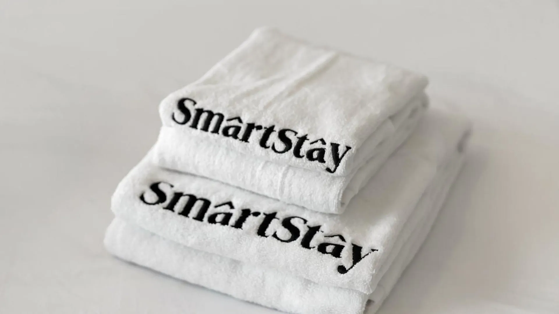 Smartstay At Grande Signature - Burj Khalifa View - 5 Min Dubai Mall - Downtown Dubai - Brand New Luxury Apartments