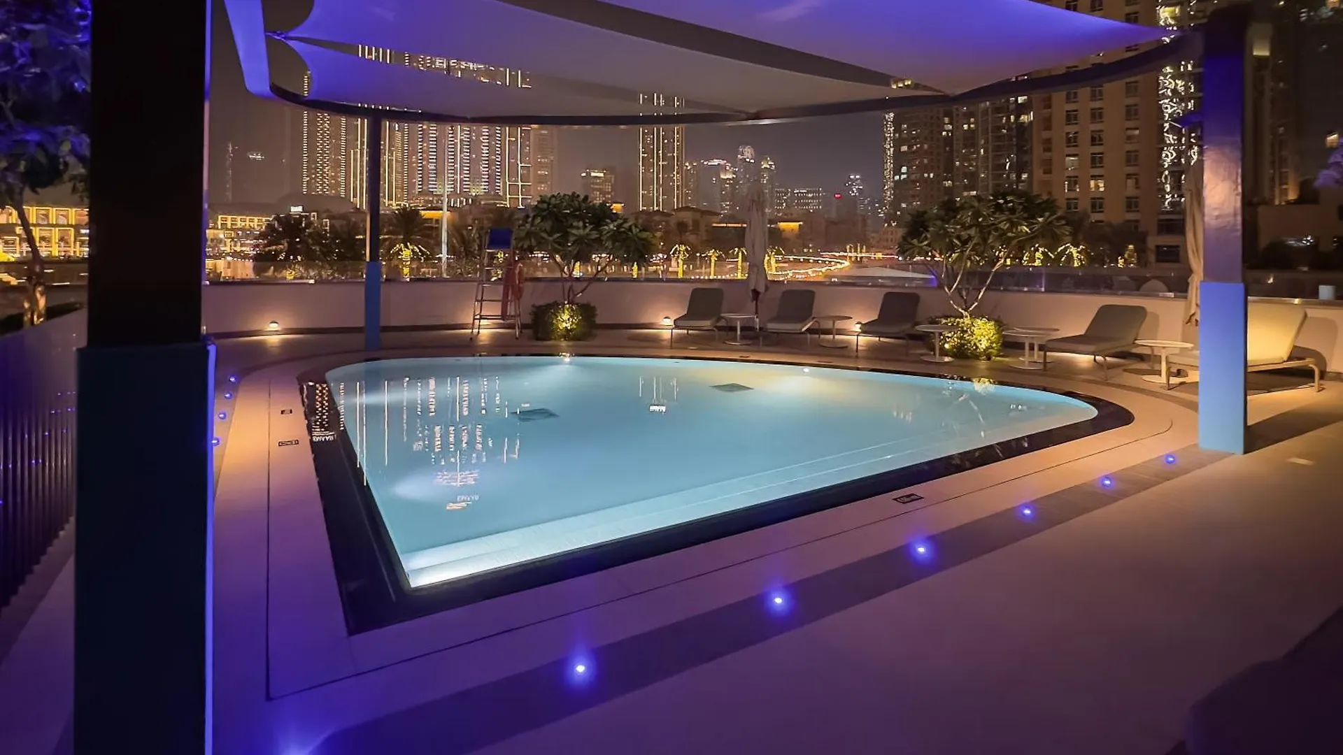 Smartstay At Grande Signature - Burj Khalifa View - 5 Min Dubai Mall - Downtown Dubai - Brand New Luxury Apartments 0*,
