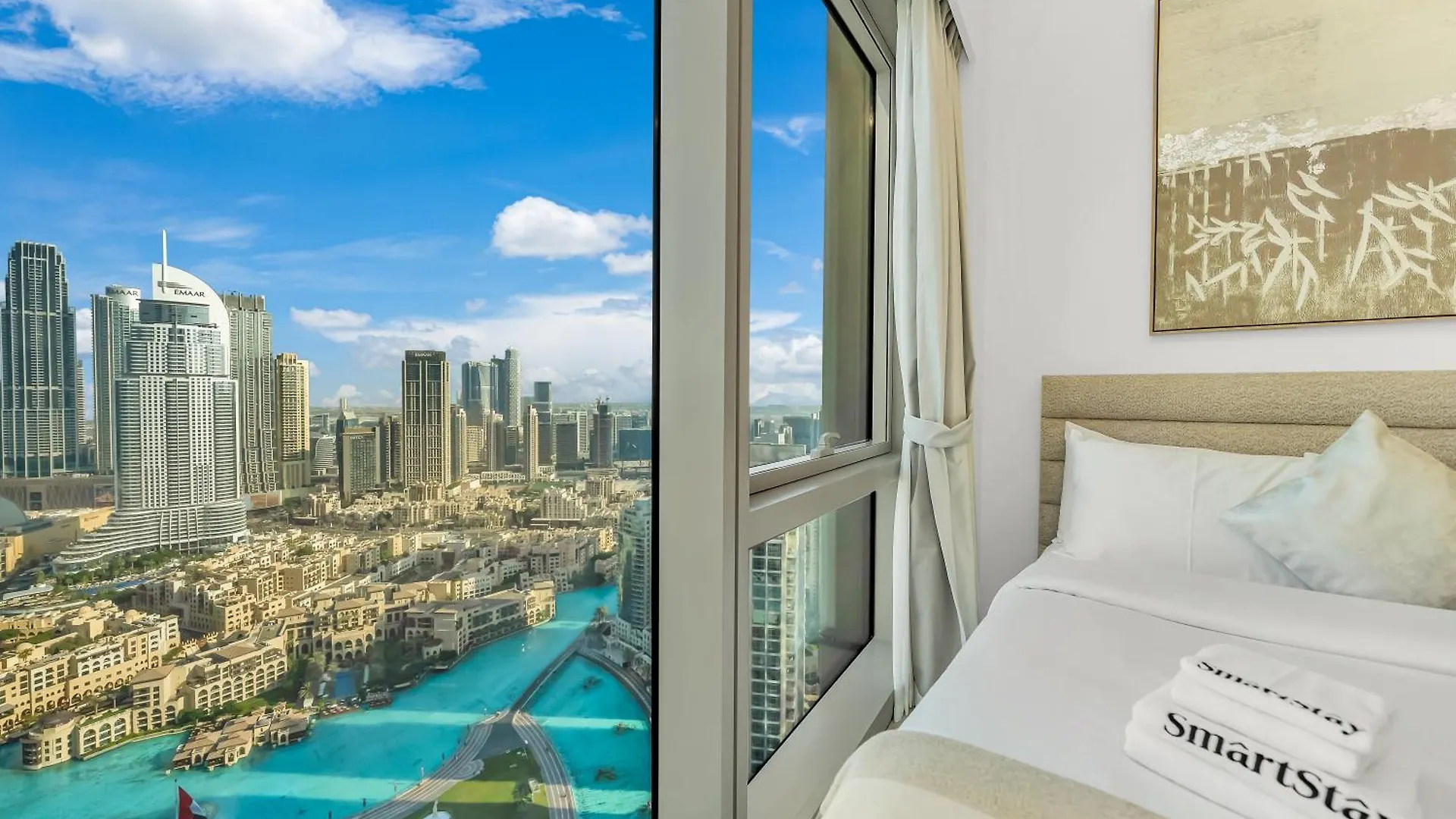 Smartstay At Grande Signature - Burj Khalifa View - 5 Min Dubai Mall - Downtown Dubai - Brand New Luxury Apartments 0*,  アラブ首長国連邦