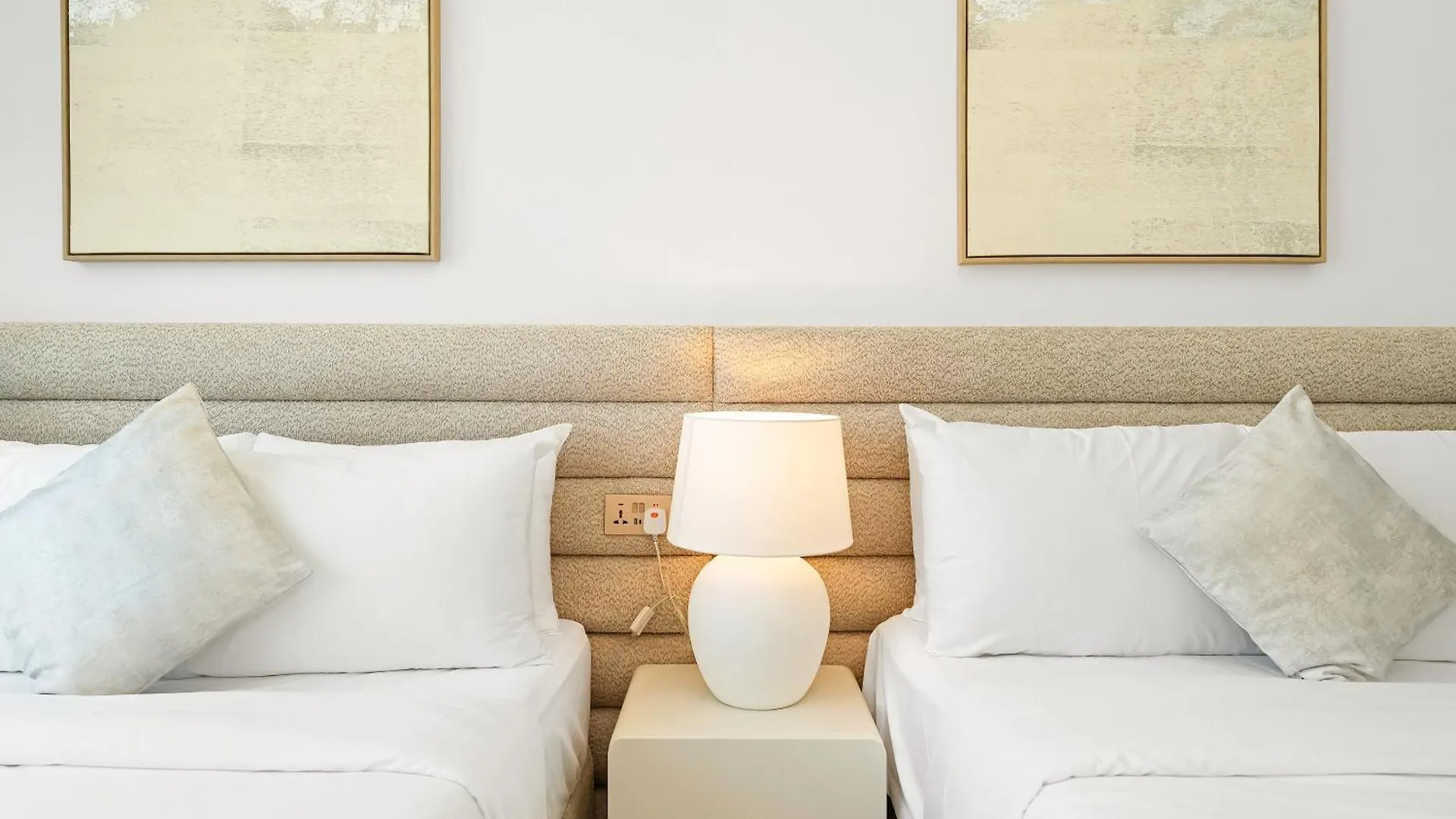 Smartstay At Grande Signature - Burj Khalifa View - 5 Min Dubai Mall - Downtown Dubai - Brand New Luxury Apartments