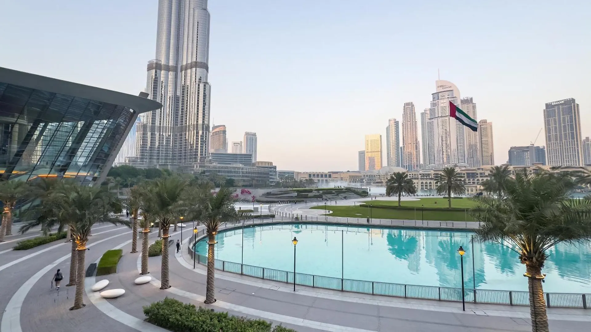 Smartstay At Grande Signature - Burj Khalifa View - 5 Min Dubai Mall - Downtown Dubai - Brand New Luxury Apartments United Arab Emirates