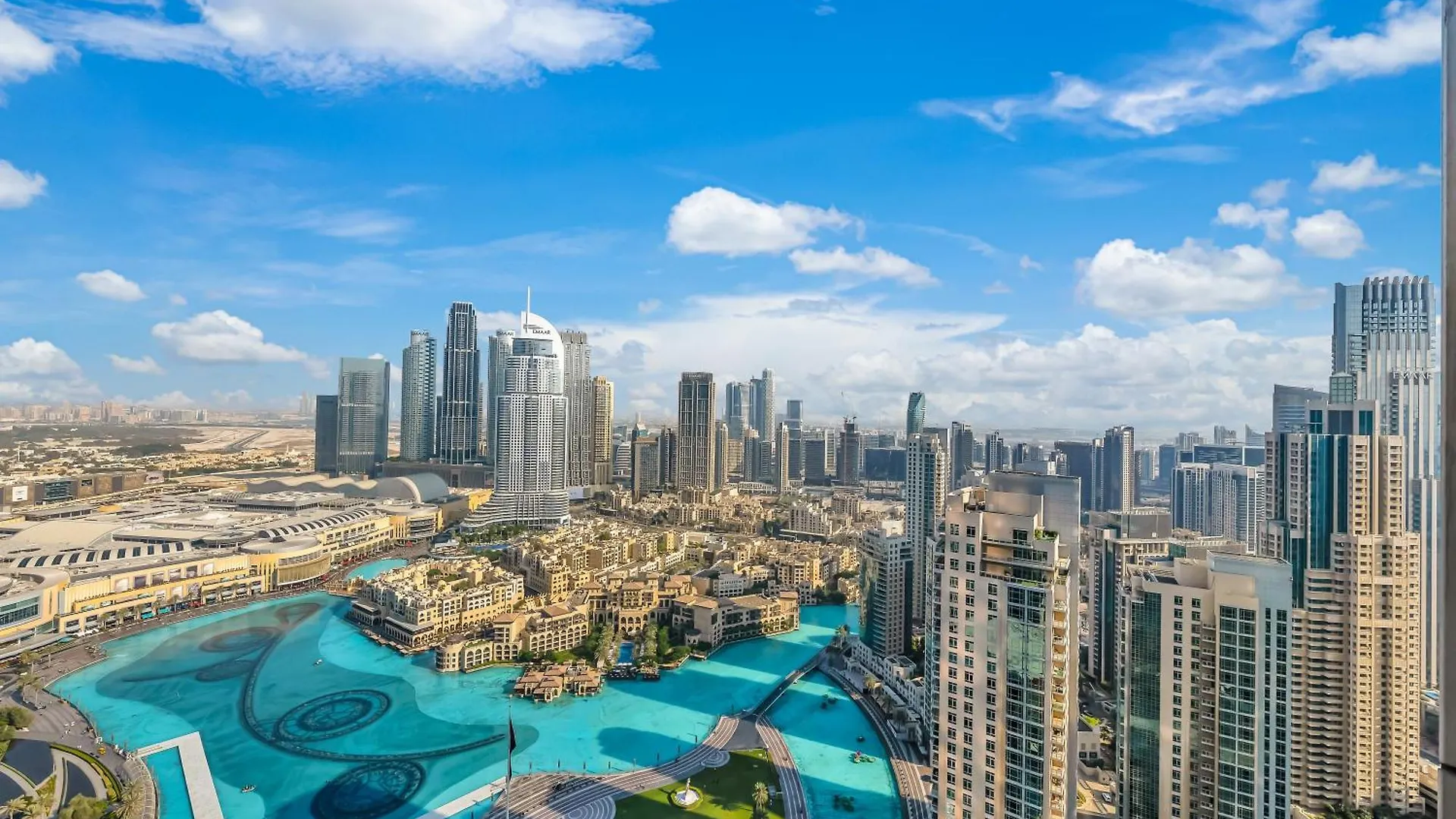 Smartstay At Grande Signature - Burj Khalifa View - 5 Min Dubai Mall - Downtown Dubai - Brand New Luxury Apartments 0*,  United Arab Emirates